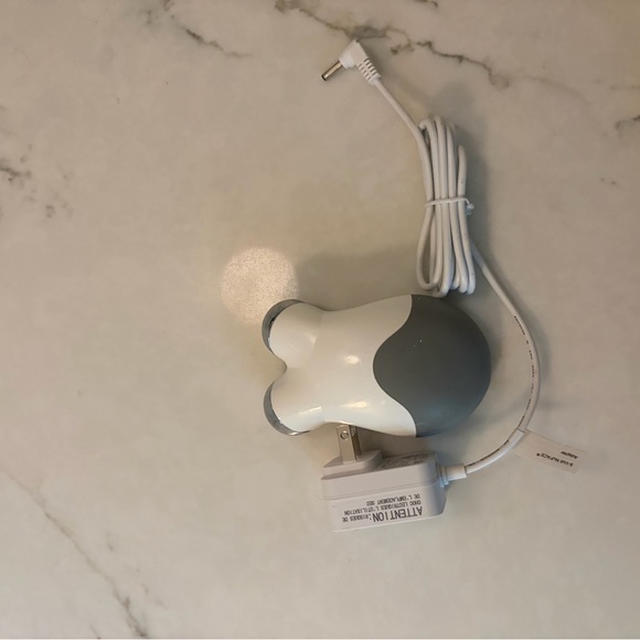 Nuface Mini Microcurrent device - Picture 1 of 3